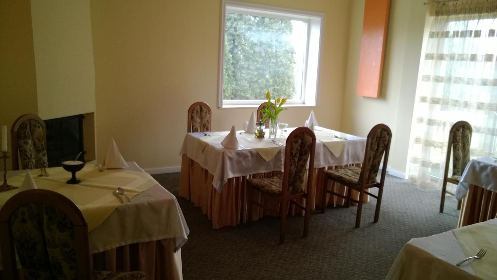 Yuca Hotel Лодз Екстериор снимка