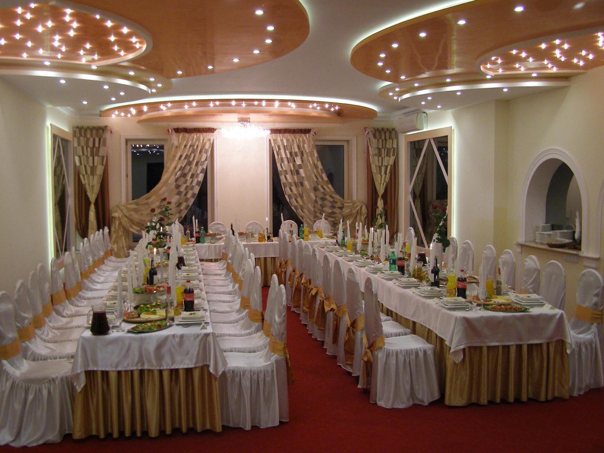 Yuca Hotel Лодз Екстериор снимка